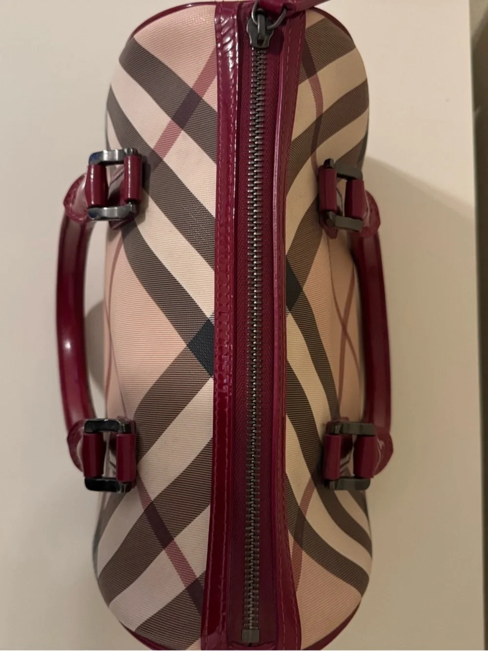Burberry zipper canvas